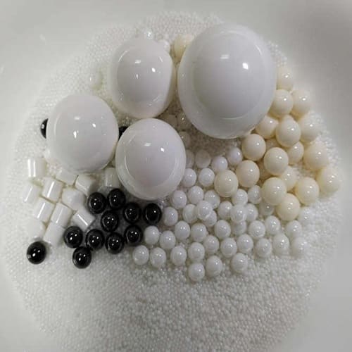 Zirconia ceramic balls for grinding
